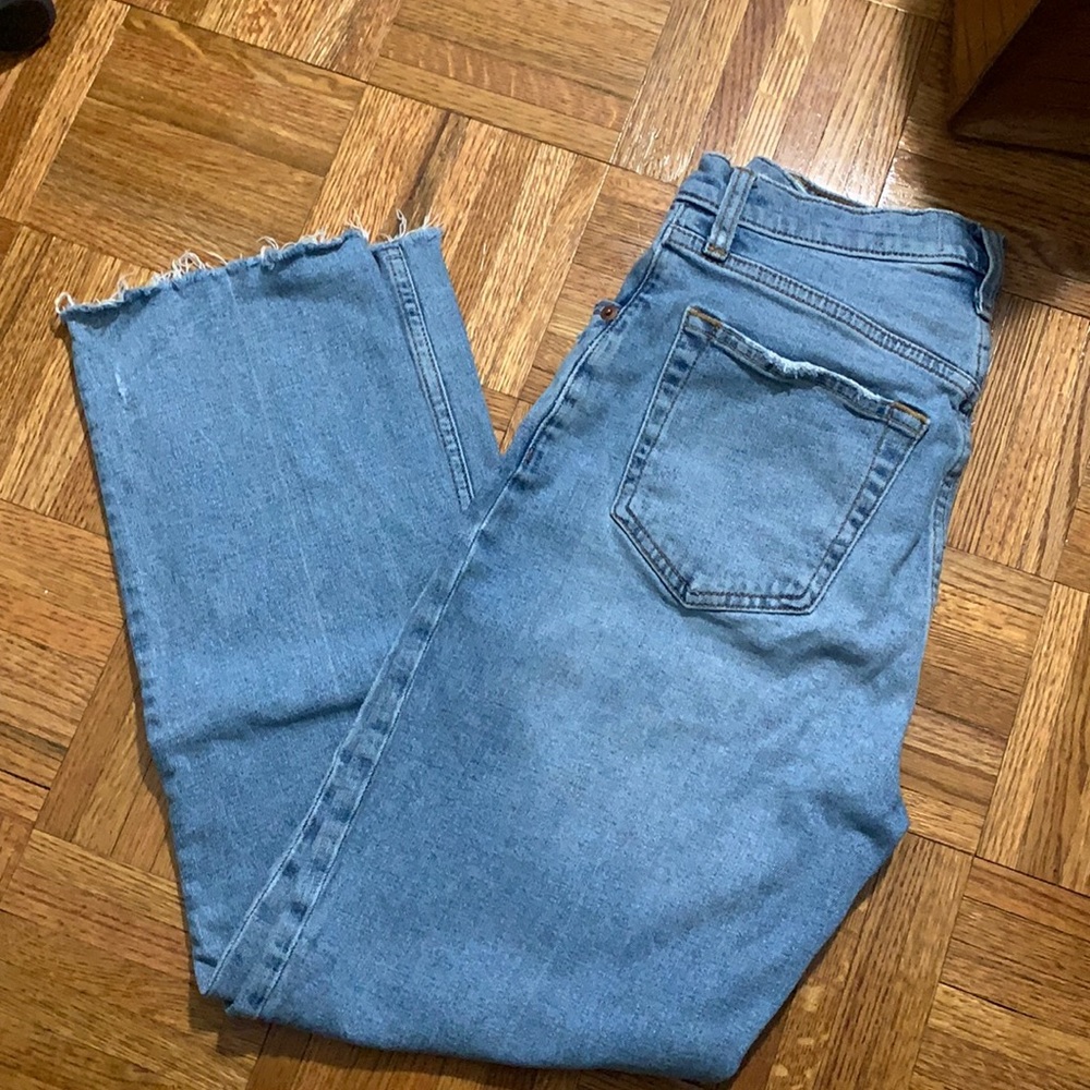 Abercrombie Ankle Straight Ultra High Rise Size 2/26